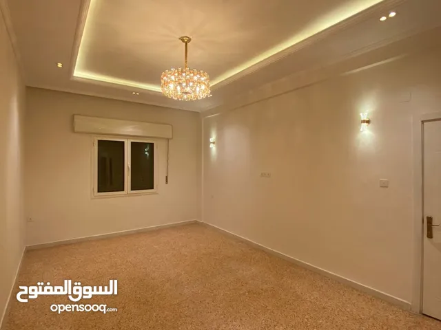 200 m2 4 Bedrooms Apartments for Sale in Benghazi Al-Fuwayhat