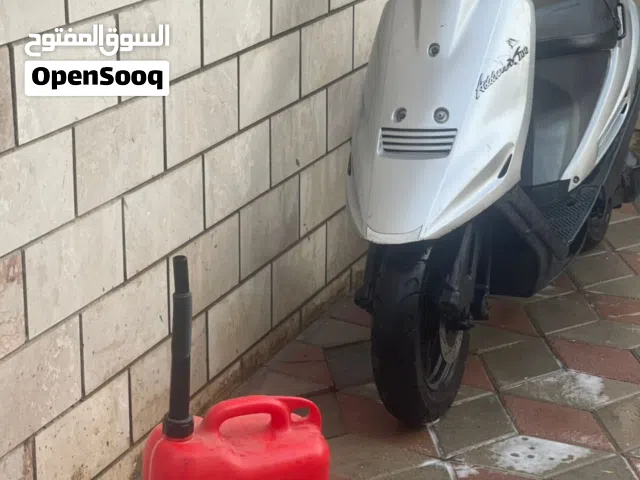 Suzuki v100 the jack is broken