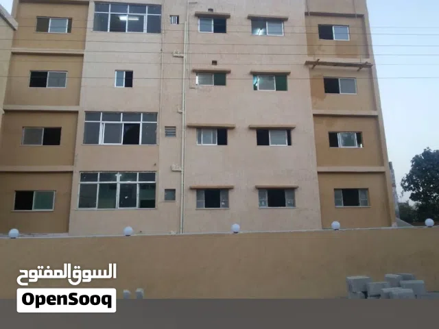 مبنى استماري بموقع مميز