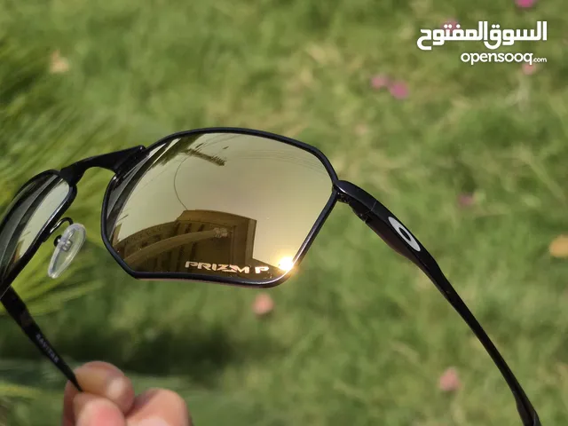 نظارة اوكلي اصليه عدسه ذهبي