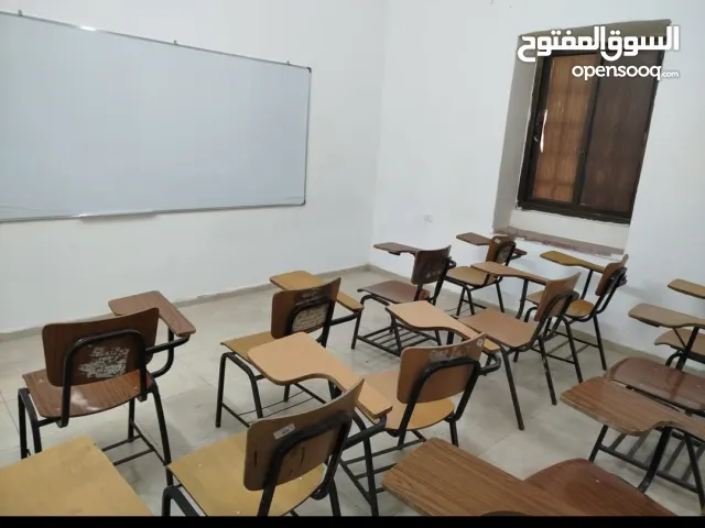 كراسي خشب مع يد للبيع