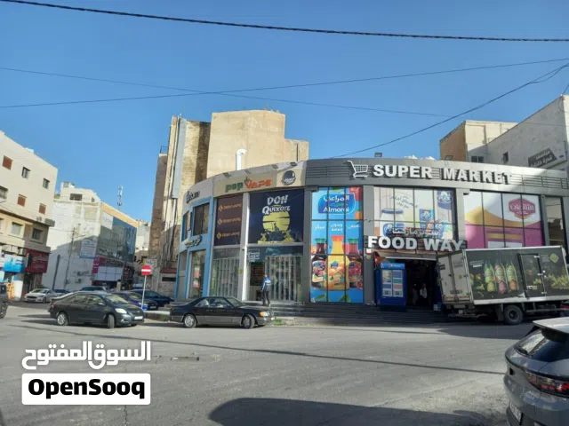 سطح كامل في مجمع تجاري للايجار يصلح مطعم / كوفي شوب او game center