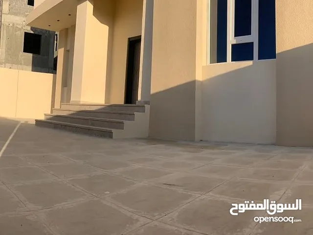 320 m2 More than 6 bedrooms Villa for Sale in Muscat Amerat