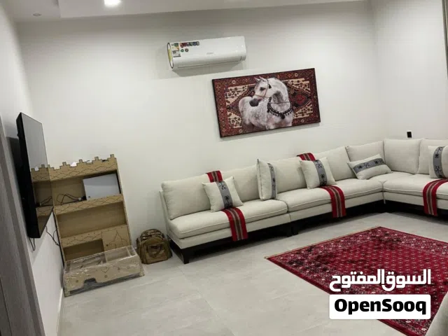 كنب ملكي حالته ممتازه جداً