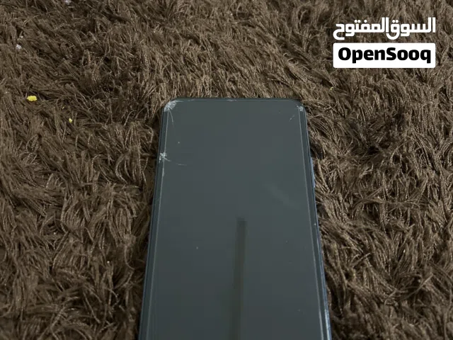 الهاتف بحالة جيدة