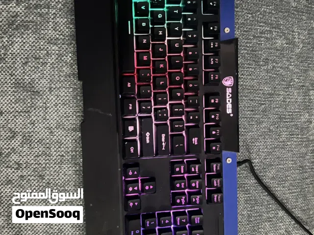 طقم جيمنج مميز (كيبورد مضيء + ماوس سلكي) من شركة SADES بحالة ممتازة!