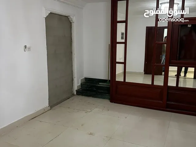 100 m2 2 Bedrooms Apartments for Rent in Benghazi Venice
