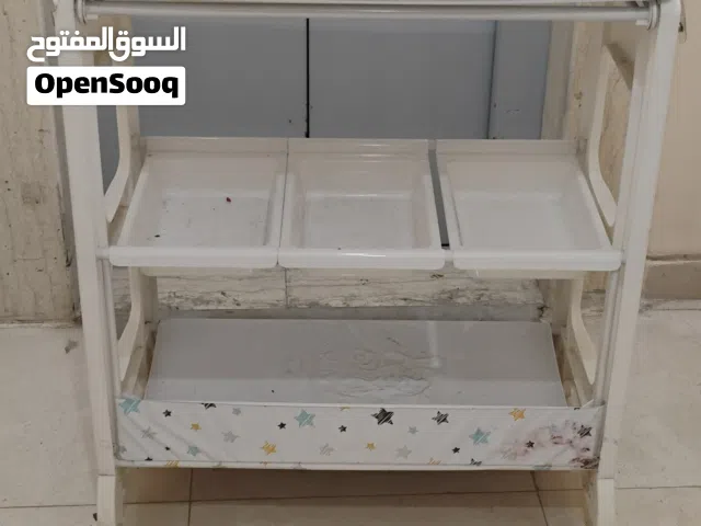 baby cleaning changing table