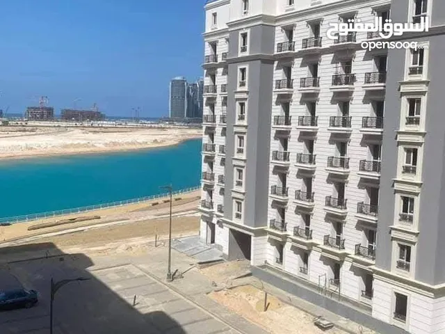 me شقه استلام فوري علي المفتاح متشطبه الكامل بالتقسيط في الحي اللاتيني العلمين الجديده