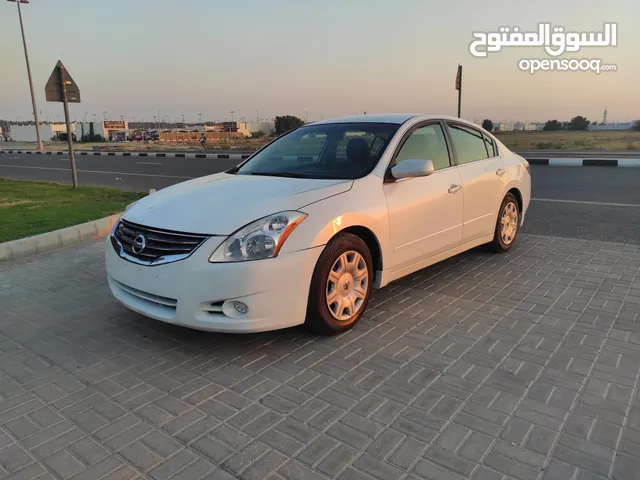 Nissan Altima Model 2012