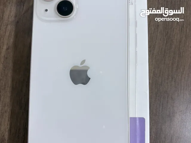 ايفون 13 لون ابيض ذاكرة 128 مع شاحن اصلي مامستخدم وكارتونة الجهاز مثل ما موضح بالصور نظيف تماماً