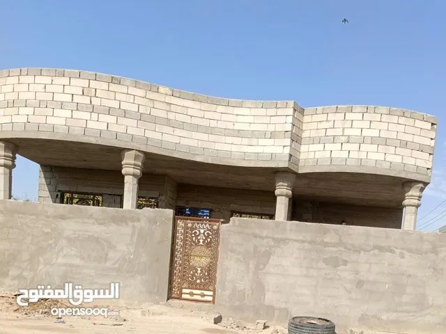 300 m2 3 Bedrooms Townhouse for Sale in Basra Khor Al Zubair