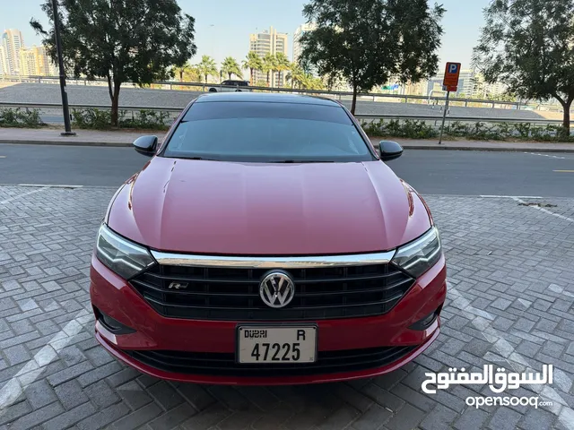 فولكس فاجن جيتا 2022 / للايجار بافضل الاسعار بدبي / مع Road Kings Rentel Cars اختيارك الافضل