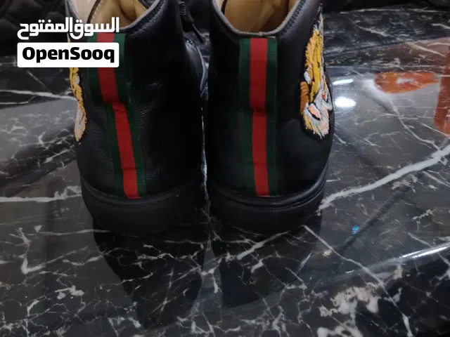GUCCI پىلاوى