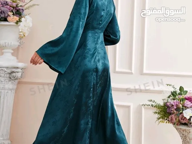 فستان اخضر غامق ساتان