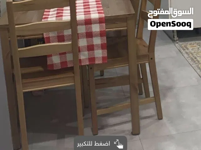 وتساب فقط طالوله طعام من ايكا  بحاله مممتازه