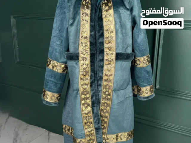 عندي كمية من الفروات الستاتي ثقيلة ومرتبة بدي استرزق فيهم  بدي ابيعهم بسعر مناسب