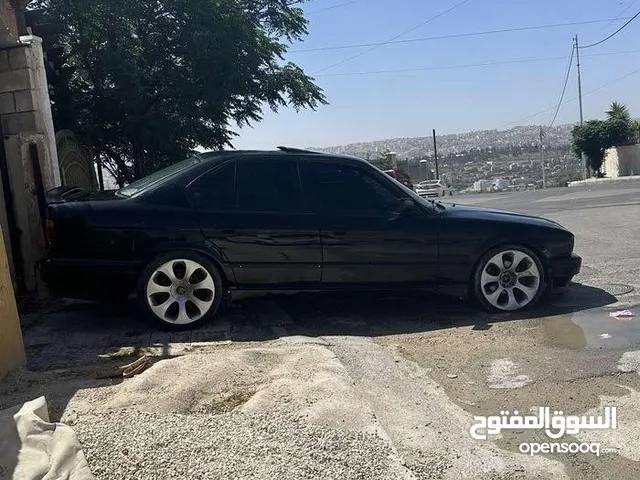 Bmw 525 ia بحالة جيدة فل كامل اعلى صنف