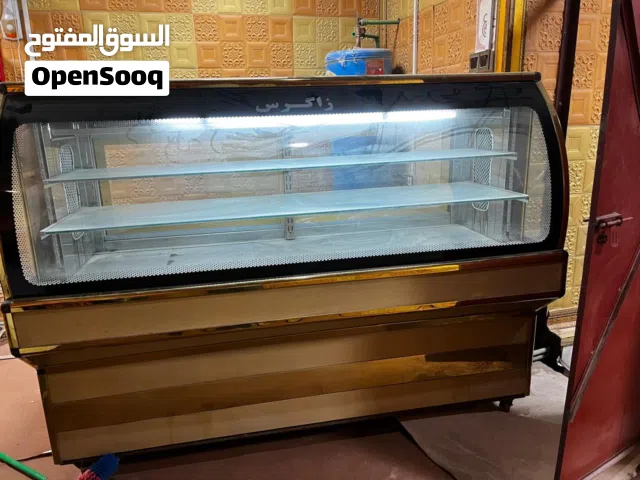 عارضة كيك ومقبلات و آيس كريم نوع زاكرس