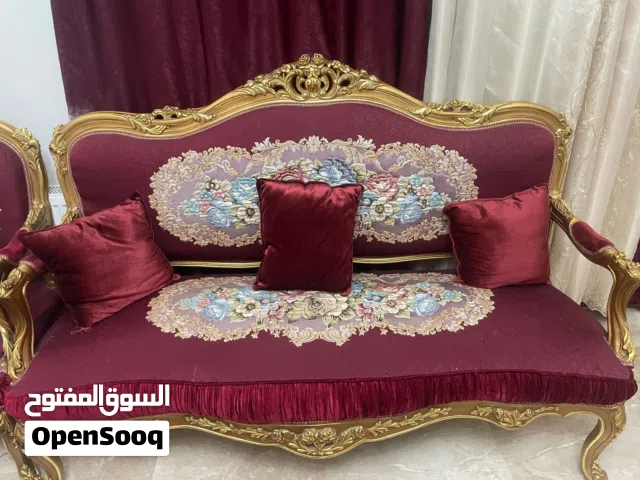 طقم كنب شبه الجديد