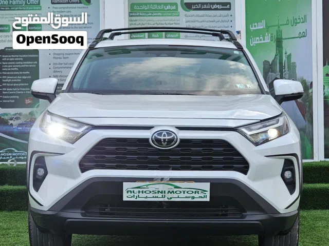 تويوتا راف فور  XLE  موديل 2024 وارد امريكي بحادث جداً بسيط وممشى قليل السياره شامل عروض رمضان......