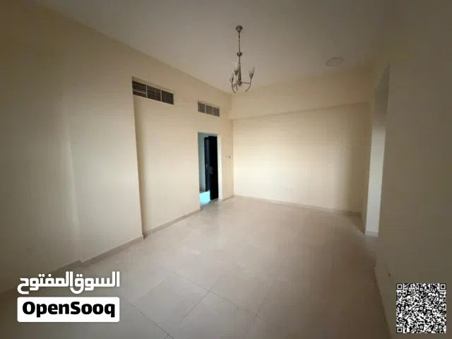 شقة غرفتين وصالة منطقة الجرف بجوار شارع الشيخ عمارTwo-bedroom apartment with living room in Al Jurf