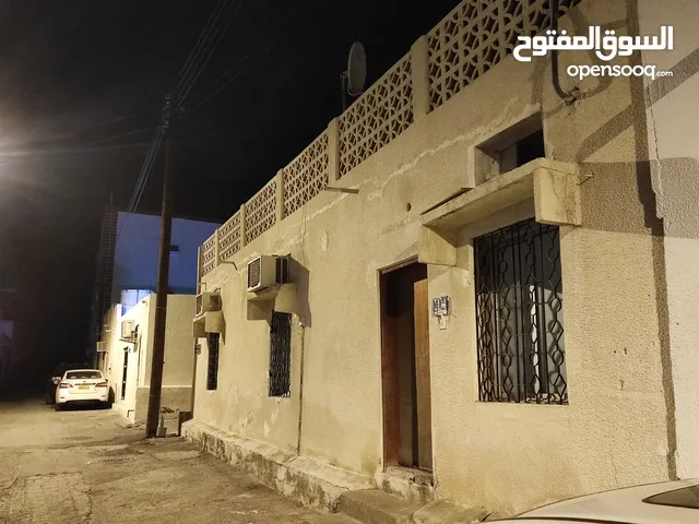 big house for rent in Wadi Adi منزل للإيجار في وادي عدي