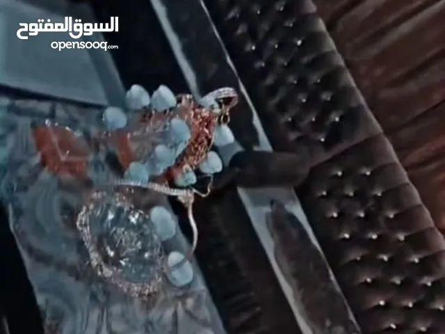 طقم كنب بحالة ممتازه جداا للبيع بداعي ابسفر