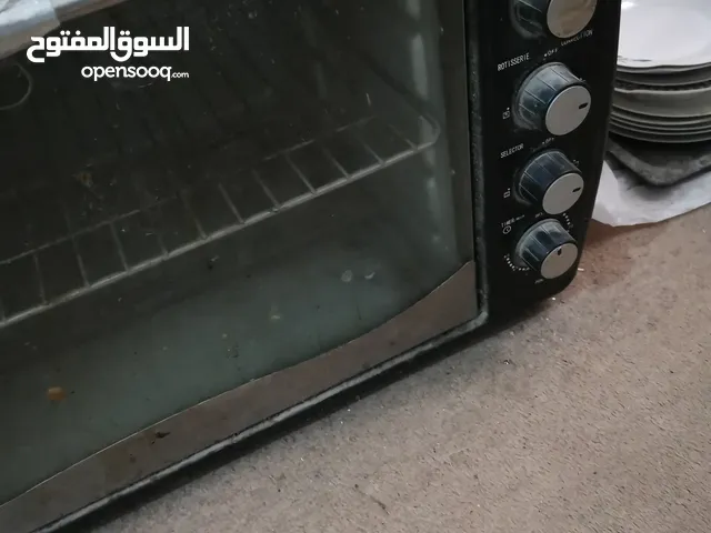 فرن هيونداي شغاله بالكهرباء وبحاله ممتازه سعرها 15 دينار لشوي وطبخ الطعام