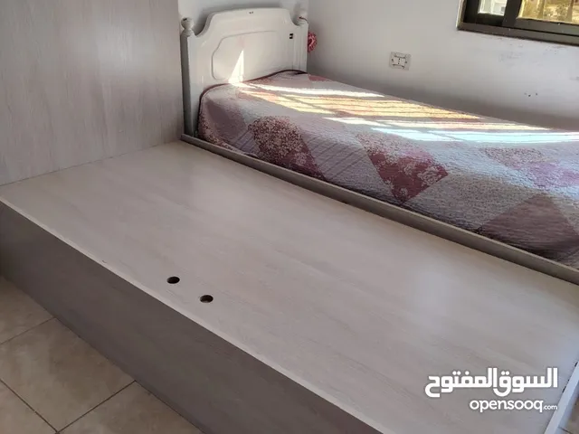 غرفه نوم خشب لامينيت وبعضهم لاتيه ملبس فرومايكا تواصل على رقم بالوصف