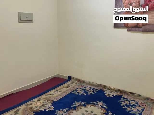 Shared room for Rent in alkhoud souq near tea time  Per month rent 60 riyal