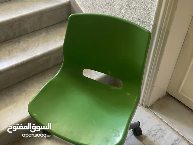 كرسي IKEA اخضر للبيع مريح