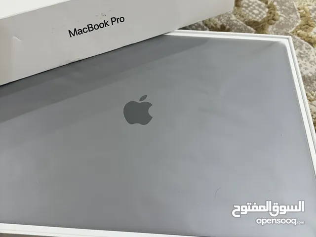 للبيع: MacBook Pro 15-inch – شبه جديد!