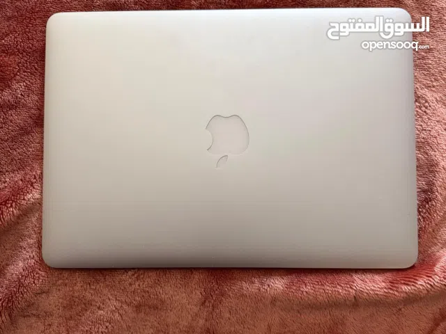 2017 MacBook Air Apple
