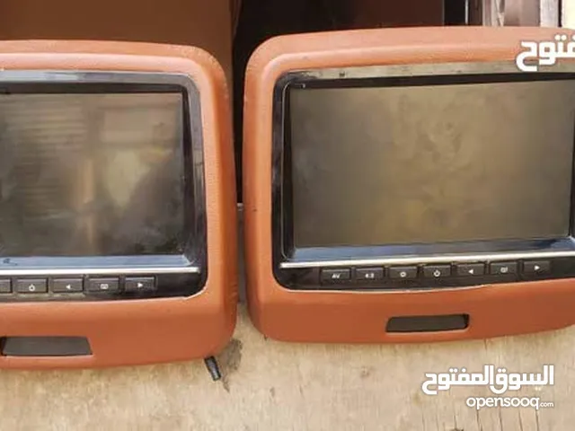 للبيع في عدن شاشات حق صوالين و لكزز بسعر عرطة