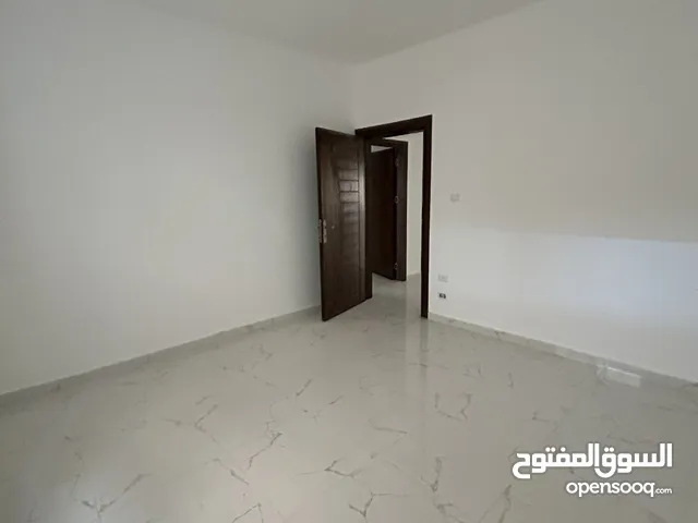 130 m2 3 Bedrooms Apartments for Sale in Zarqa Jabal Tareq