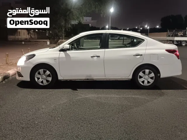 2021 نيسان صني Standard