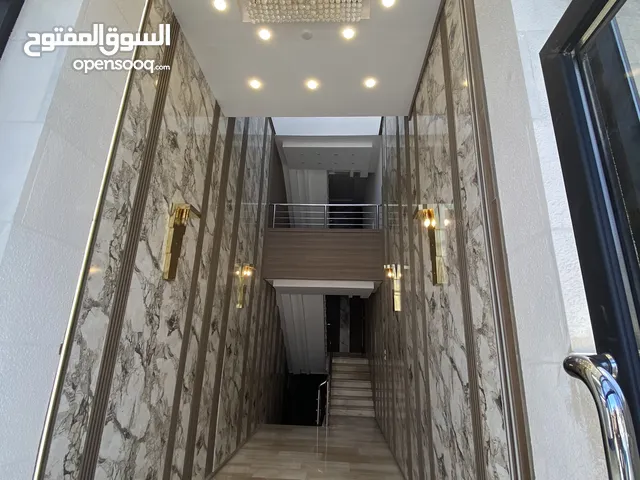 270 m2 4 Bedrooms Apartments for Sale in Amman Tla' Ali