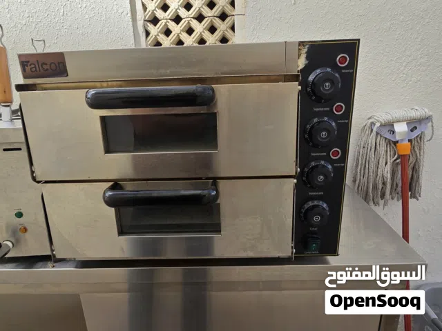 electric oven and the other kitchen wares