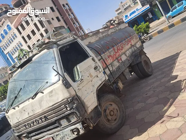 وايت تيوتا للبيع موديل 92 مكينه 14بي خزان 27برميل مكينه نضيف مضمون مجمرك مرقم السعر7500سعودي الموقع