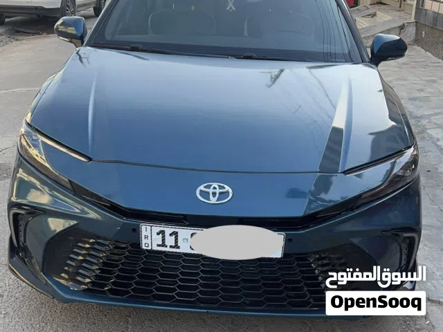 2025 تويوتا كامري SE