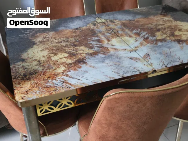 طاولة الطعام للبيع