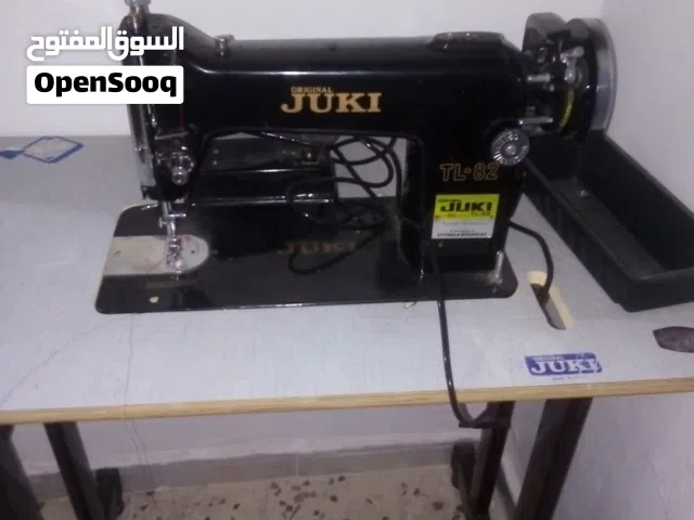 ماكينة خياطة