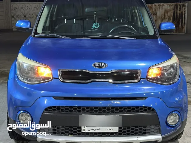 كيا صول 2016 لون بحري مميز فول نظافه حادث خفيف بدون ايرباك - تبريدها ثلج مابيه نقص تحويل ثاني يوم