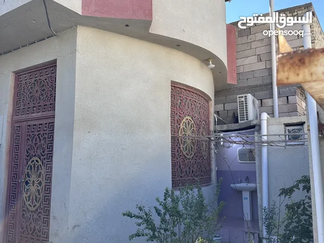 140 m2 2 Bedrooms Townhouse for Sale in Basra Abu Al-Khaseeb