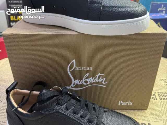 حذاء ماركة Christian Louboutin اوربي للبيع