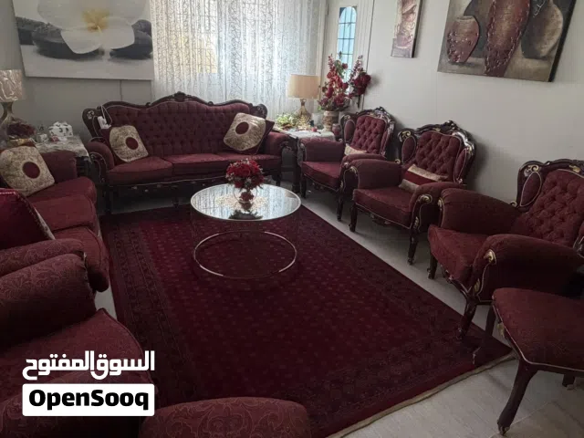 طقم كنب عنابي كلاسيكي