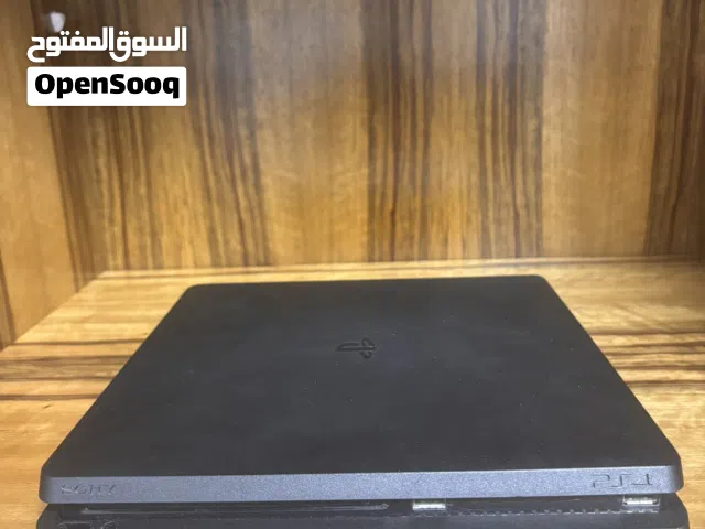 بلاستيشن 4 سليم مع الاكسسوارات