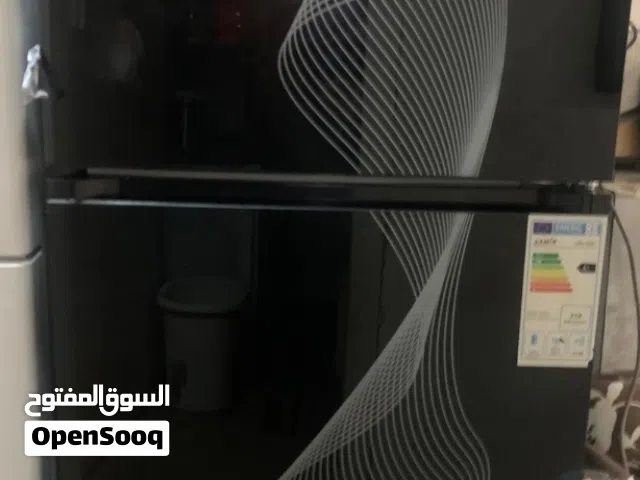 ثلاجه للبيع شبه جديده استعمال شهز