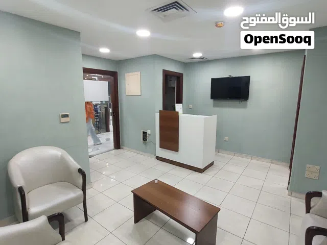 عيادة للايجار بالعيادات الخارجية لمستشفى الاردن الطابق السادس مساحتها 62 متر مربع بمبلغ 625 شهري